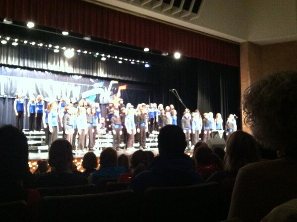 BOSCandidCamera's tweet photo. Middle schoolers being wonderful!(: http://t.co/S3Ucc3L0x8