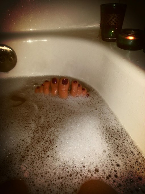 Drawing up a hot bath filled w/ bubbles n salts. Candles, a bowl, &amp; #Portishead coming through the speakers<a href="/tag/cloud9"class="tags"><span>#cloud9</span></a><a href="/tag/portishead"class="tags"><span>#portishead</span></a>