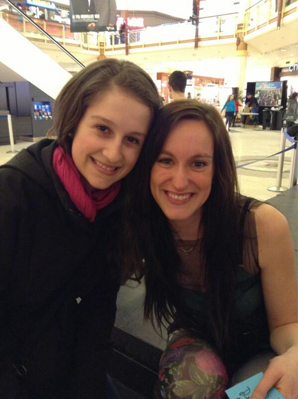 justlemieux's tweet photo. @LaVoixAndreanne merci beaucoup pour la photo jadore ta voix qui est si spéciale et melodieuse continue je tadmire❤️ http://t.co/aXw1sgxML1