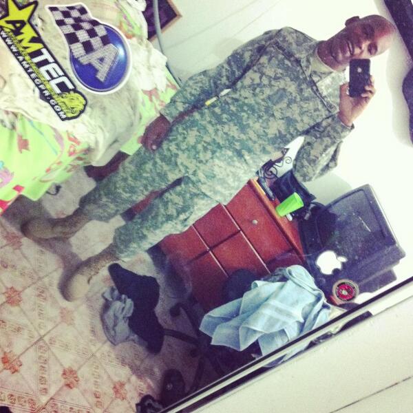 ellenguetero's tweet image. Espero que mis drill sergeants estén de humor hoy! Good Morning! #TeamArmyStrong #hoah