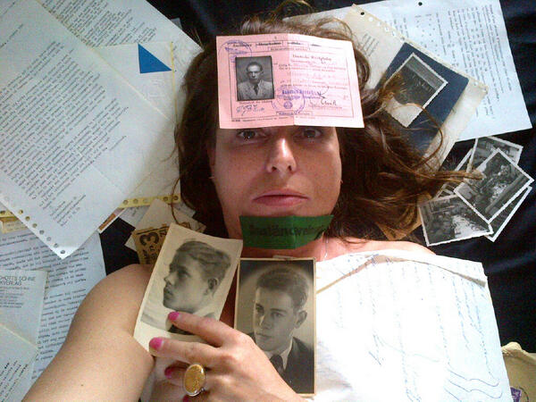 Lieve papa,
Vandaag ben ik jarig. We hebben elkaar al 35 jaar niet gezien...
facebook.com/photo.php?fbid…