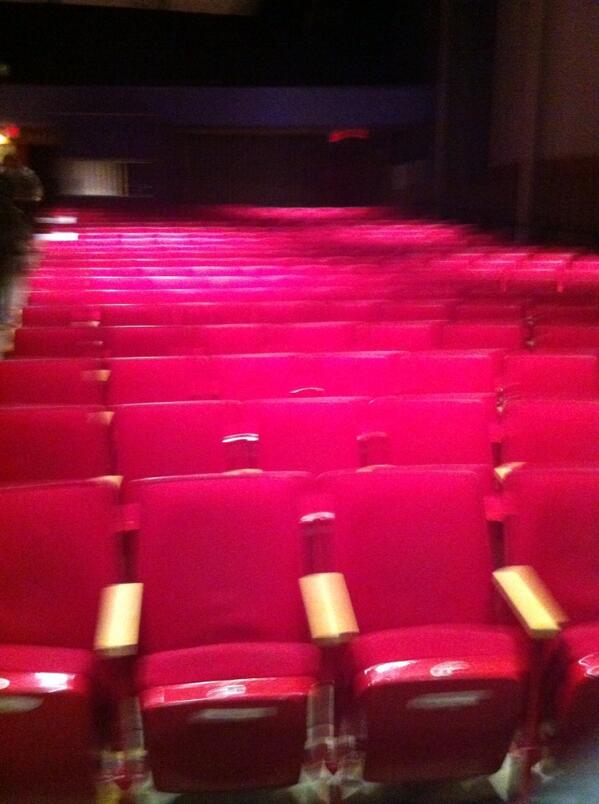 tehfoodnub's tweet image. I'm a little in love with this auditorium. Everything is red!!! #colorobsession
