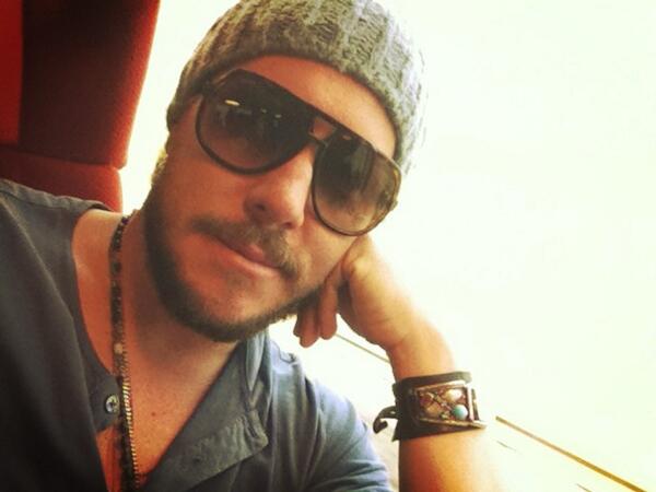 stevecarlson's tweet photo. Headed to the secret location of tomorrow's #stageit show :) http://t.co/G1t5KJe7Pc @Stageit http://t.co/yBh31GXYvK