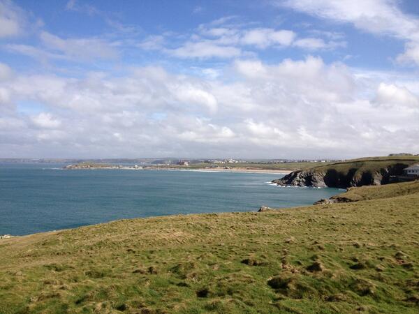 WaveRentals's tweet photo. Newquay is gorgeous today - surfs good at fistral and a little wave at crantock if u fancy a dip #cornwall #surf http://t.co/N5y4xzRXI0