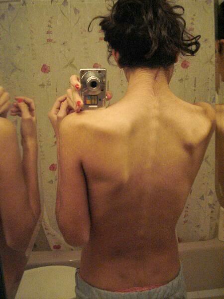 fatty_mia's tweet photo. Espalda perfecta http://t.co/1zEK55ttaf