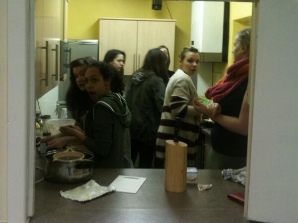 ARYL_GGUK's tweet photo. Octant Phase 1 International Cooking - 3 dishes from 3 countries #Girlguiding #Rangers #InTheKitchen #SeniorSection http://t.co/pYVubheTlS
