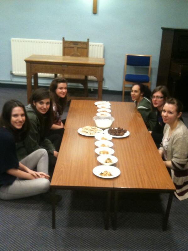 ARYL_GGUK's tweet photo. Octant Phase 1 International Cooking - 3 dishes from 3 countries #Girlguiding #Rangers #WeCanCook #SeniorSection http://t.co/TpXDXsZ5My