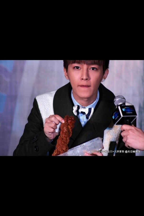 yan_yalun's tweet photo. （＾ω＾） http://t.co/FmJlqHEkk0