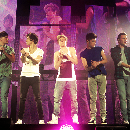 breathinglwt's tweet photo. IF YOU'RE LAZY TO VOTE THEN JUST RETWEET THIS. IT COUNTS AS A VOTE FOR THE BOYS #KCA #Vote1D RT RT RT RT! http://t.co/wOoV8okVMx