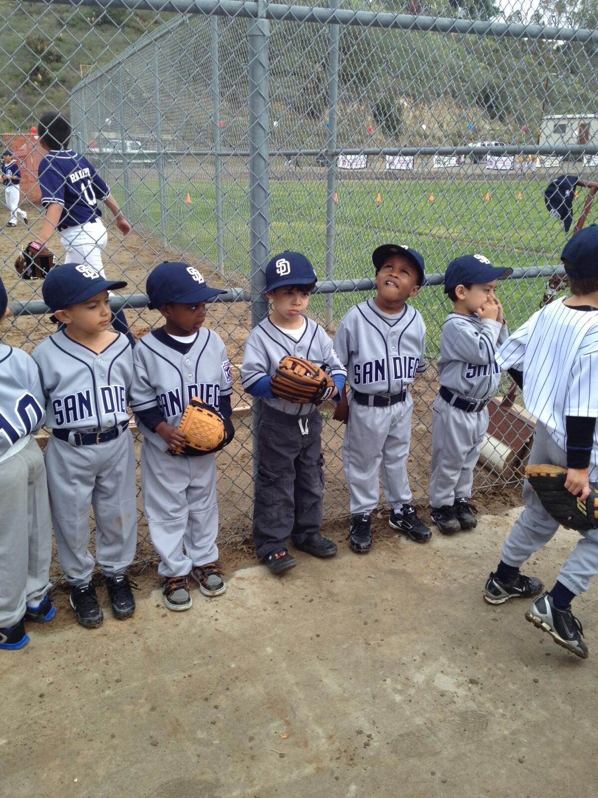 San Diego Padres on X: Opening Day at Sunshine Little League! Looks like a  winning team to us! #LittlePadres  / X