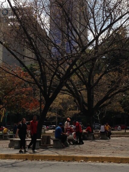 Plaza Altamira, bastión de la oposición en Caracas. Hoy en @uninoticias veremos que me dijeron sobre las elecciones