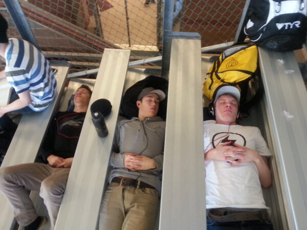 thpslc's tweet image. @CottonwoodHS Polo Team #betweengames #killednorthwest #supertired #naptime #dowork #waterpolofordayz