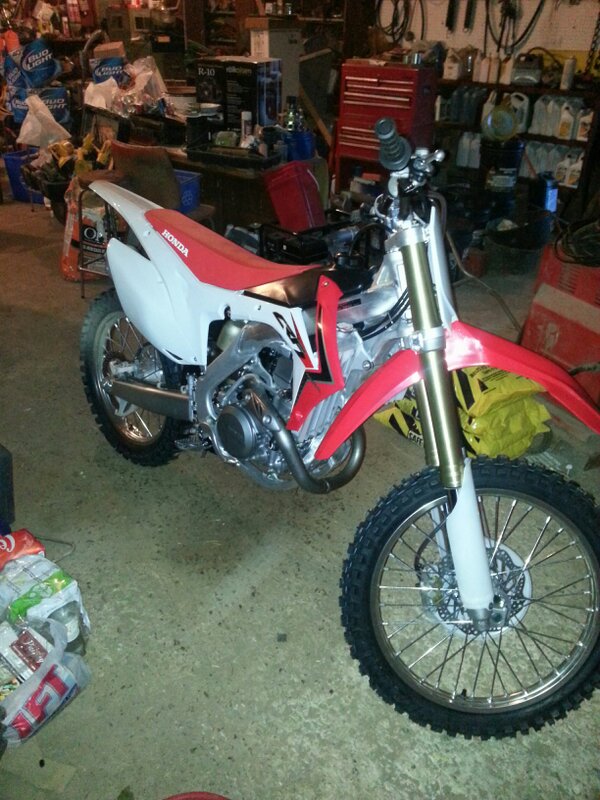 Somerville454's tweet photo. Babys home safe and sound #nothingbetterthanafresshy @JTIMotocross http://t.co/ZbLRLBn1ZL