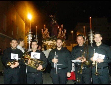 5_ViaCrucis's tweet photo. En menos de una hora estaremos en el Puerto en la Iglesia de San Marcos a las 21h. No se lo pierdan @5_ViaCrucis http://t.co/8BWeNyQl3E
