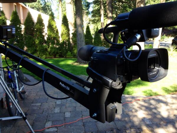 Checking out the new <a href="/ProAmUSA/">ProAm USA</a> camera crane. Super sweet!