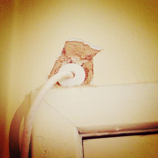 BibianaBarros's tweet image. Que serviço porco, hein NET! #netoficial