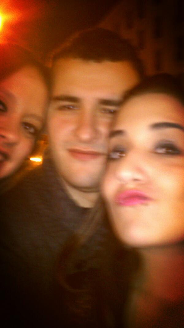 alex_mart2's tweet photo. De waziki con @Pilu_Poloscos4 y #alba http://t.co/nb1cyOqSbF