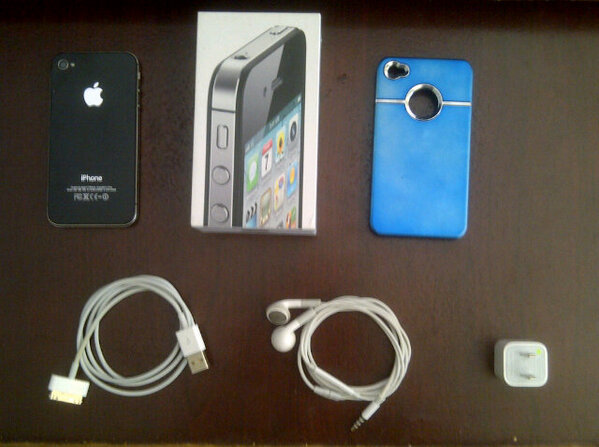 Cesar985's tweet photo. @Negoceo Vendo iPhone 4s 16GB Factory Unlock en su Caja, $15.000 http://t.co/MZygA0QD8b