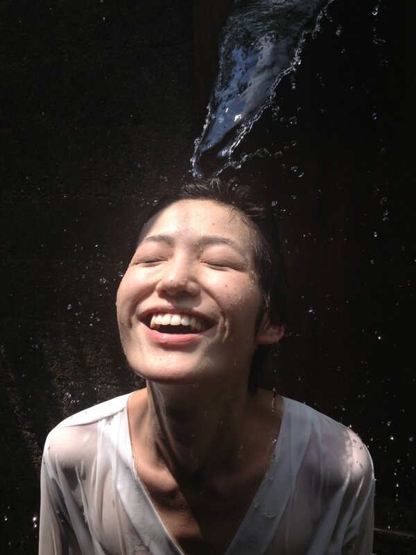 平田薫 Kaoru Hirata 写真集 Kaoru 明日発売 Http T Co Fxoiaqyl ばっしゃーーーーーん O 笑 Http T Co Ap0wxameew Twitter