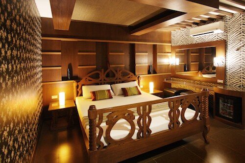 mikelxtian's tweet photo. Destination rooms "Modern Africa" only at Victoria Court Malate @VictoriaCourtVC #hvma #malate #themerooms #africa http://t.co/JGgTYQTI10