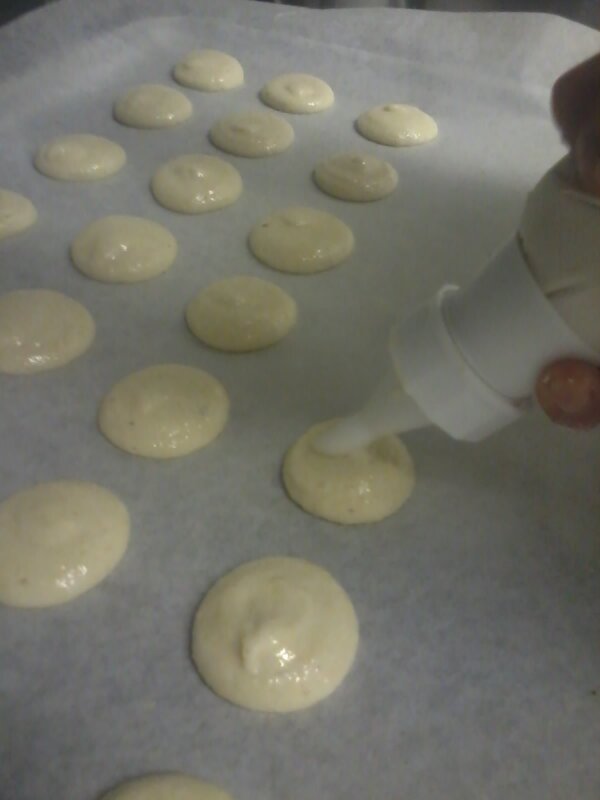 PFitzg3rald's tweet photo. macaroons before... http://t.co/nARy77I33e