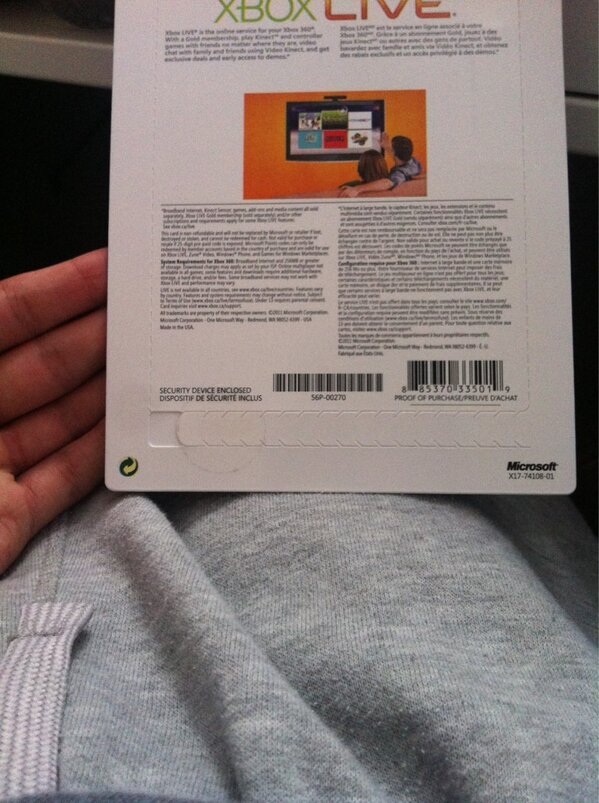 EightV_'s tweet photo. RT if you want free Microsoft points. Will pick a random follower in 3 hours. GO! #GIVEAWAY must be following! http://t.co/VWI4ia8h7D
