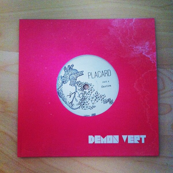 SimoneRecords's tweet photo. Dany Placard lancera un petit vinyle 7" lors de sa rentrée montréalaise jeudi à L'Astral. http://t.co/4n3s1Smpte