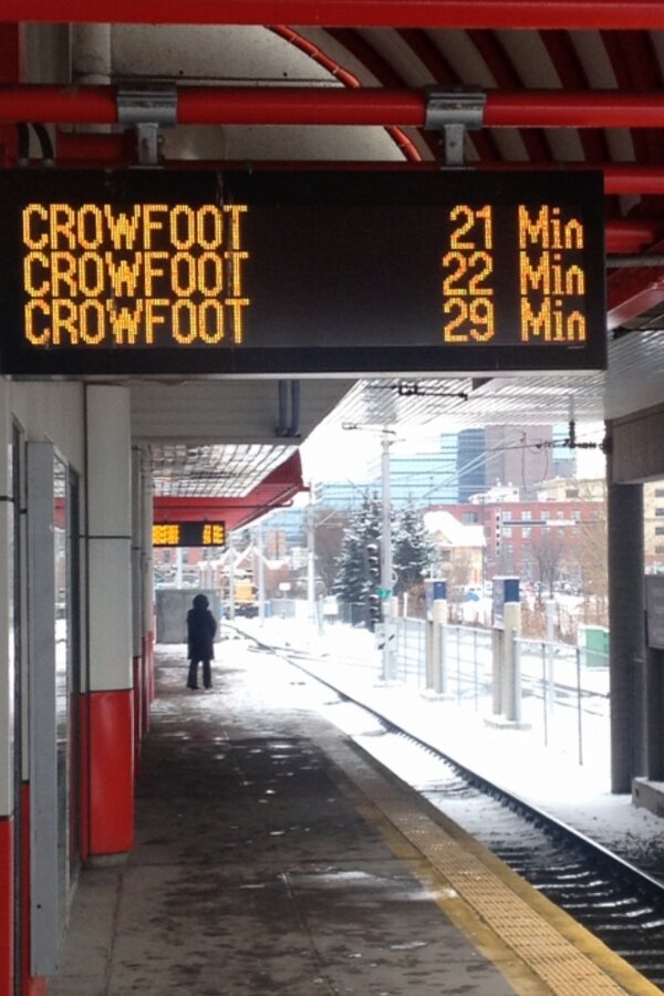 gin_bath's tweet image. Seems like too long of a wait. @calgarytransit #TransitProblems