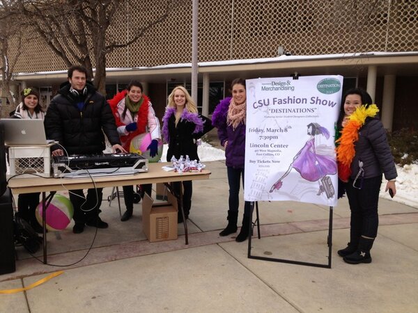 CSUDestinations's tweet photo. Music, fashion, and FREE lollipops...what more could you ask for!? Come find us on the Plaza! http://t.co/2XVk3aJ29w