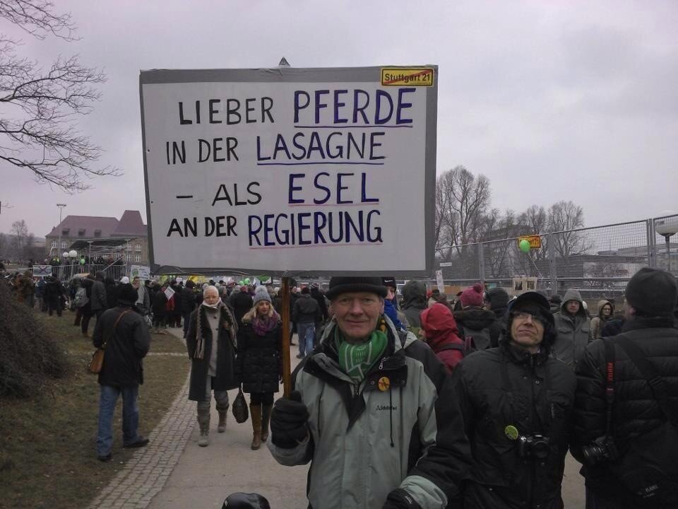 BEDjstvCEAAbOlr.jpg:large