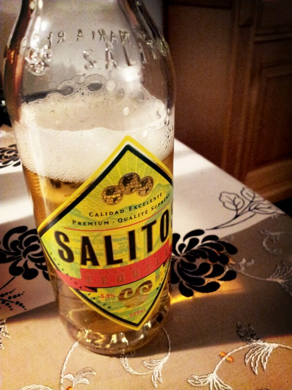 SaskiaLennards's tweet photo. lekker een verdiende salitos tequila #mmmmm http://t.co/mecaYVA2VQ