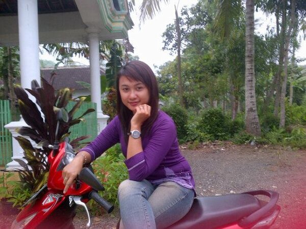Henysot's tweet photo. Persiapkan apa yg ada butuhkan di dalam pekejaan hari http://t.co/9bfZ4Ho2dN
