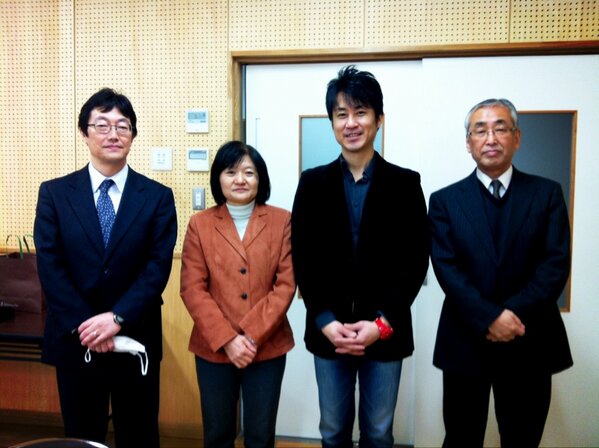 Sadako Legacy A Twitter 神奈川県の藤沢市立六会中学校での佐々木祐滋の講演会が終了しましま あまりに素晴らしい学校だったので 写真をご紹介します 左より副校長 担当教諭 佐々木 校長先生です 何が素晴らしいかというとこんなところです Http T Co