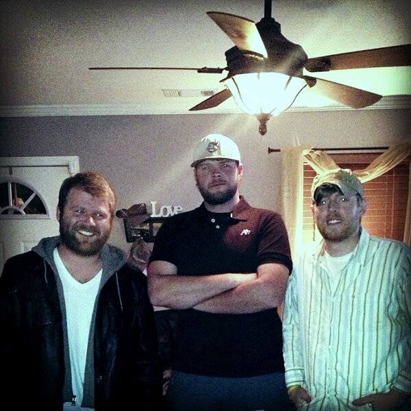 piscaonline's tweet photo. We're back! Get ready for a hell of a ride. http://t.co/8xL139W6Wt