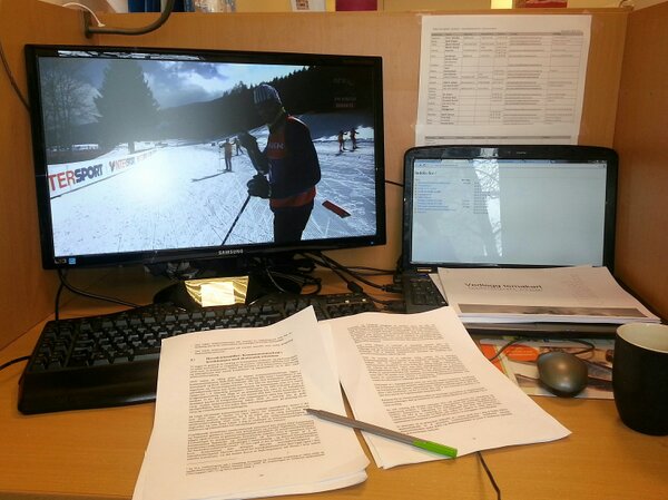 smonkan's tweet photo. Hardt å være #masterstudent under #VM ;) #nrkvinter http://t.co/5hUQvrYufX