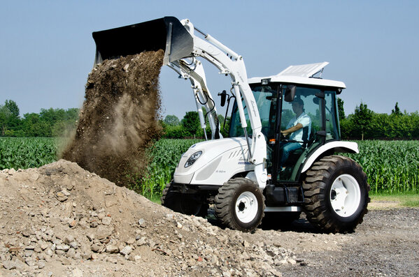 Atlettex's tweet image. Фронтальный погрузчик в действии!!! Возможна установка на весь модельный ряд от 23 до 100 л.с.