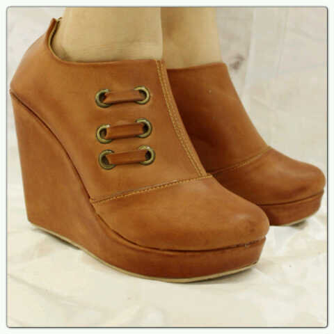 Febry shop tweet media