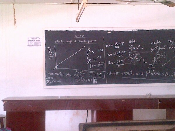 vkayrobert's tweet image. I should be living my dreams,instead this is what I've been forced to do :'( #africankidproblem