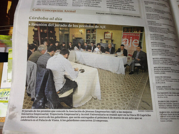 FincaelCapricho's tweet photo. El jurado de la Asociación de Jóvenes Empresarios, en Finca el Capricho. http://t.co/fMeu6QP0Rv