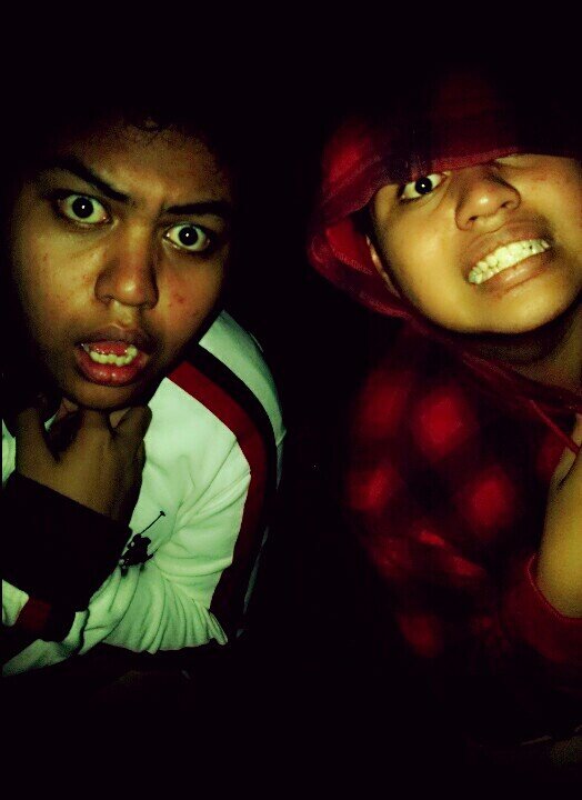 fauxhumaine's tweet image. cold night.... #teamjacket