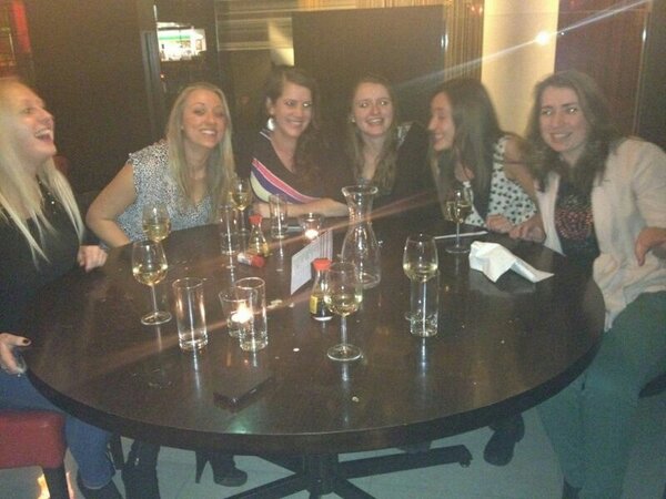 JosjeZ's tweet photo. Renesse is weer geboekt met de ladies hihi #kannietwachten http://t.co/Lp5Ty0Bo2s