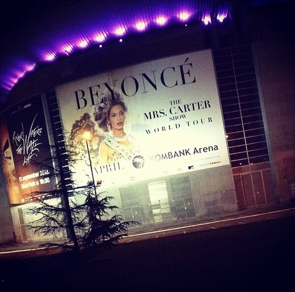 Beyoncé > "The Mrs. Carter Show" World Tour [TOUR DATES PÁG. 1] - Página 32 BEI_jHnCUAAEG2L