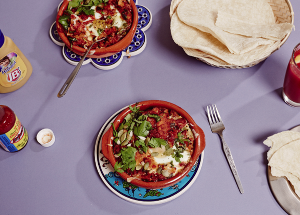 EatThisFood_'s tweet photo. New on the blog today, a Mexican spin on the classic BAKED EGGS. Go get 'em. http://t.co/qP4PnpFYsn