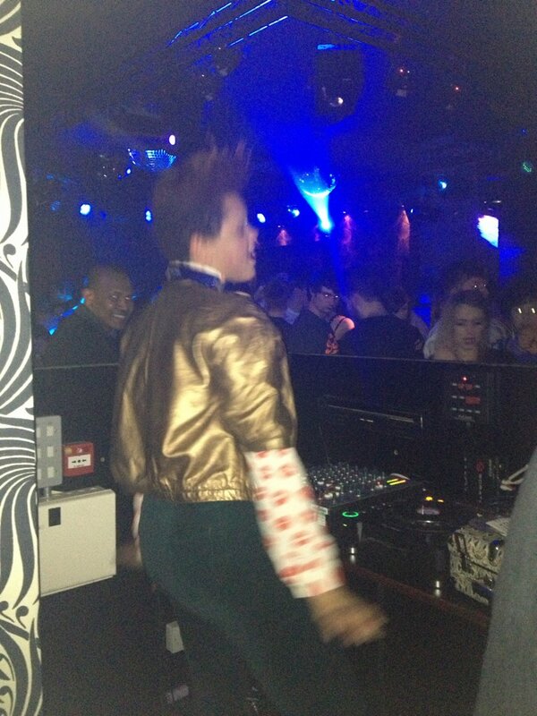 NoemieEsmerelda's tweet image. @gemcairn smashing it @shotgunrulesdif #wednesdayrevsday #revs4bevs