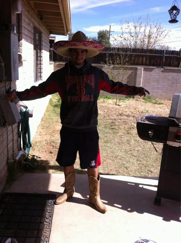 SophiekStewart's tweet image. Hoppin' fences @GroDiesel @KatieLriddle @KanyonnSmith @BigDaddyB_25 #govproject