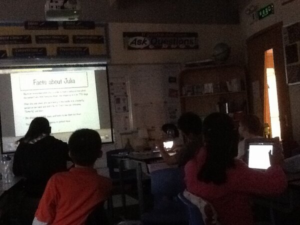 MLHoard's tweet image. As simple as letting kids airplay their presentations #technolgyrocks #SISRocks #5Csis