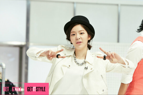 OnStyle_twt's tweet image. 장재인 "오늘도 겟잇스타일 봐주실거~죠오~?" 오늘 밤11시 [겟잇스타일] 4화 모델들의 리얼웨이