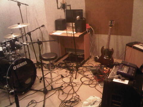 Diorama Lab, dengan kondisi amburadul... <a href="/raditelecaster/">Radite Erlangga</a> @Aditya_HPe <a href="/giwira/">Gilang</a>