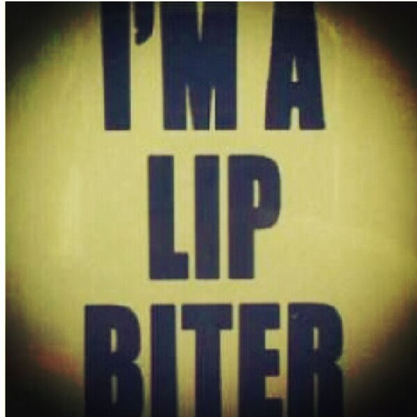 FliirtNextDoor's tweet image. Lip bitters &amp;gt;