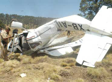 YordiRosado's tweet photo. Está en @despiertaexa José Luis Navarro, sobreviviente d un avionazo http://t.co/4X2kDKBTvR Chequen Foto ... http://t.co/1fpQAUYJDU